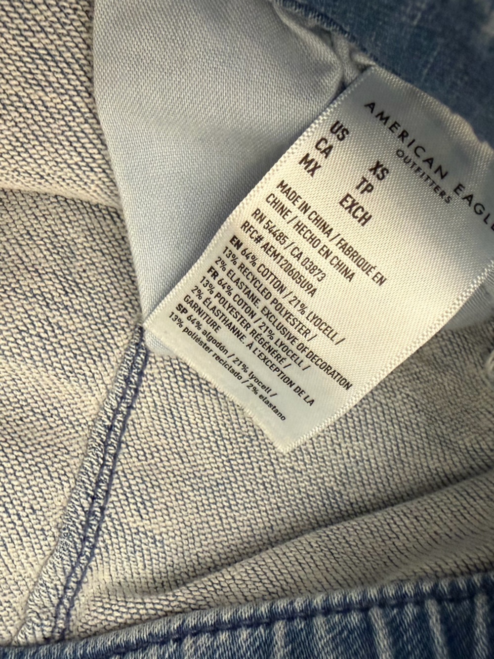 American Eagle Dreamy Drape Cozy Low-Rise Baggy Jeans - Picture 6 of 6